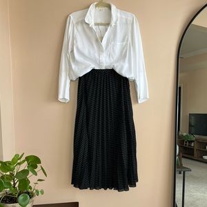 Banana Republic Pleated MIDI Skirt